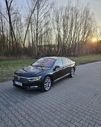 Volkswagen Passat cena 66900 przebieg: 165000, rok produkcji 2015 z Iłowa małe 22